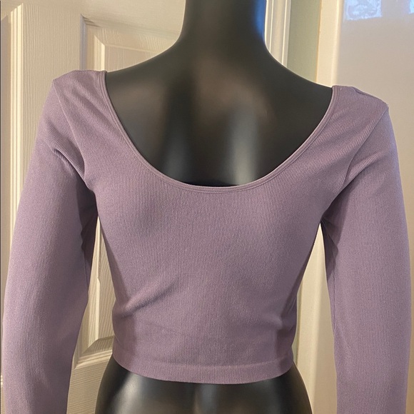 Aeropostale Lavender Long Sleeve Convertible Front, Back, Or Twist Crop Top NWTs - Picture 10 of 13